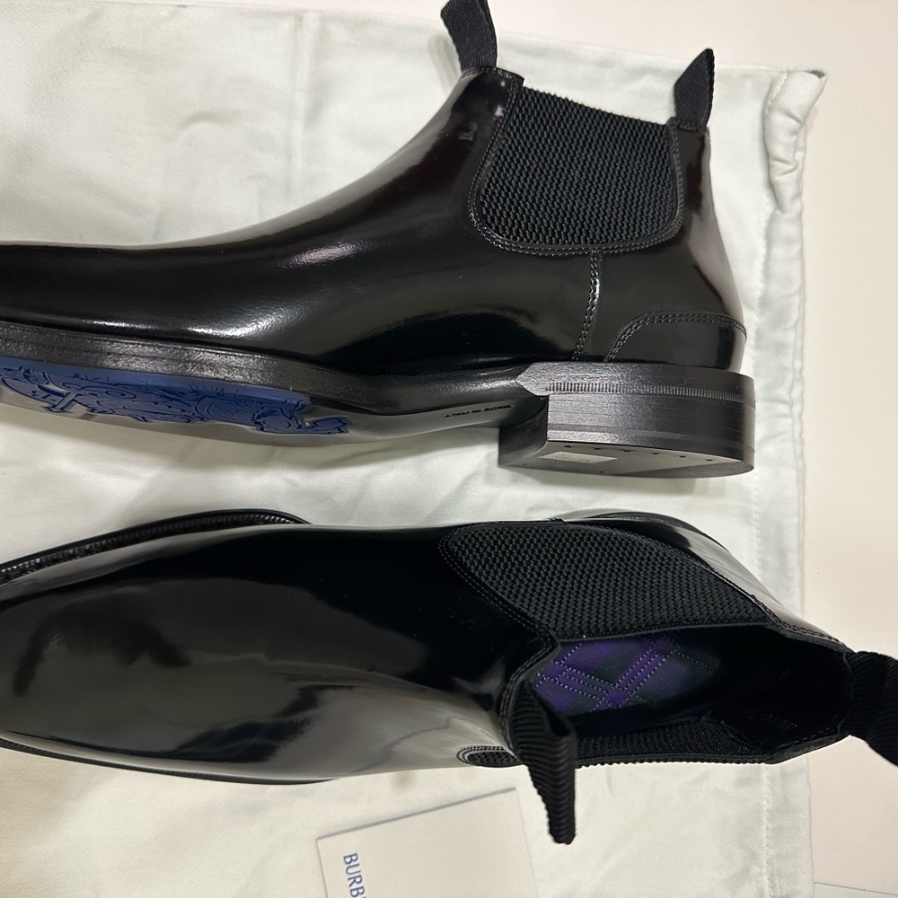 Men's Black Chelsea Boots - Picture 8 of 10